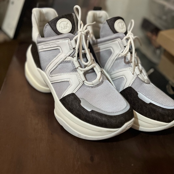 Micheal Kors Olympia Sneaker - Picture 2 of 3